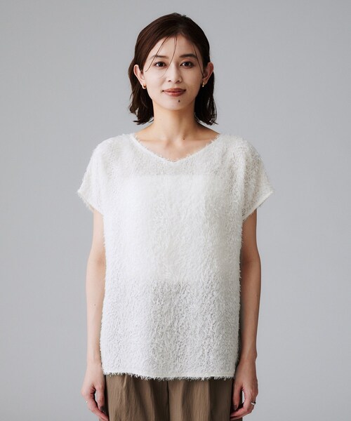 UNTITLED（アンタイトル）の「【セットアップ可/洗える】フェザーフレンチスリーブブラウス（シャツ/ブラウス・レディース・アイボリー/ブラック・00/02/04/44/48/50）」の5枚目の写真