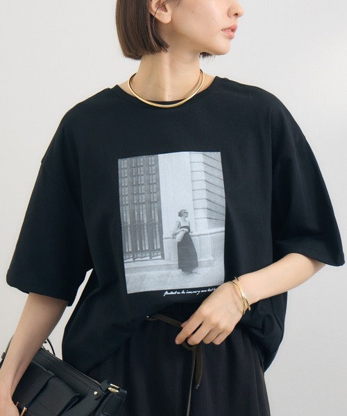 KATHARINE ROSS(キャサリンロス)の「【PILLINI/ピリーニ】【COOL/洗濯機洗い可】USAコットン 街角GIRL.Tシャツ(Tシャツ/カットソー・レディース・ブラック/オフホワイト・MEDIUM)」の1枚目の写真