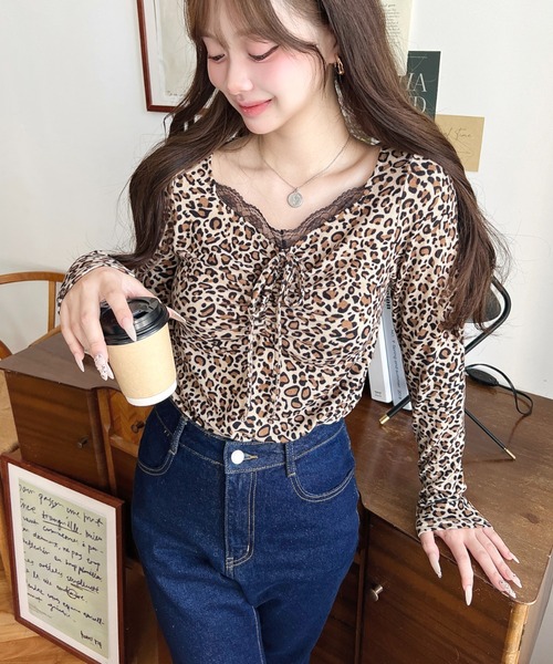 moment+(モーメントプラス)の「レオパードプリントフロントレースギャザーリボン長袖トップス(Tシャツ/カットソー・レディース・グレー/ベージュ/ブラウン・M/L)」の11枚目の写真