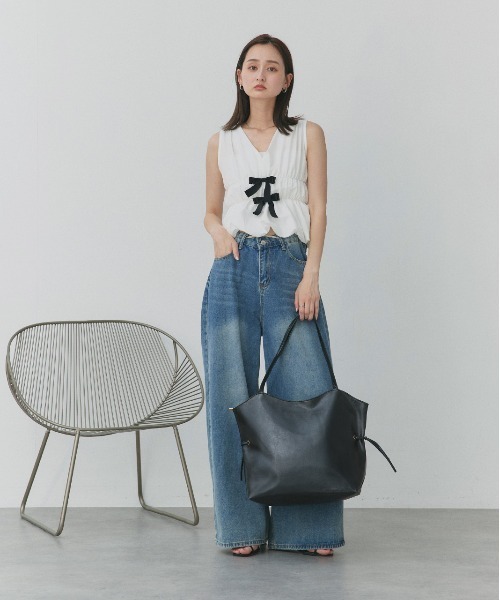 ad thie(アドティエ)の「ベーシック ビッグトートバッグ(トートバッグ・レディース・ブラウン/アイボリー/ブラック・FREE)」の4枚目の写真