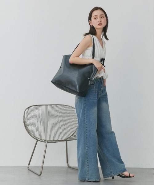 ad thie(アドティエ)の「ベーシック ビッグトートバッグ(トートバッグ・レディース・ブラウン/アイボリー/ブラック・FREE)」の5枚目の写真