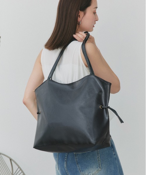 ad thie(アドティエ)の「ベーシック ビッグトートバッグ(トートバッグ・レディース・ブラウン/アイボリー/ブラック・FREE)」の7枚目の写真
