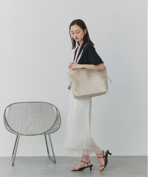 ad thie(アドティエ)の「ベーシック ビッグトートバッグ(トートバッグ・レディース・ブラウン/アイボリー/ブラック・FREE)」の14枚目の写真