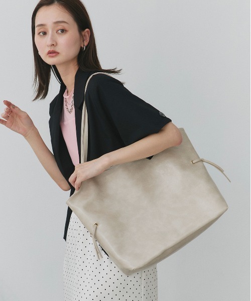 ad thie(アドティエ)の「ベーシック ビッグトートバッグ(トートバッグ・レディース・ブラウン/アイボリー/ブラック・FREE)」の17枚目の写真