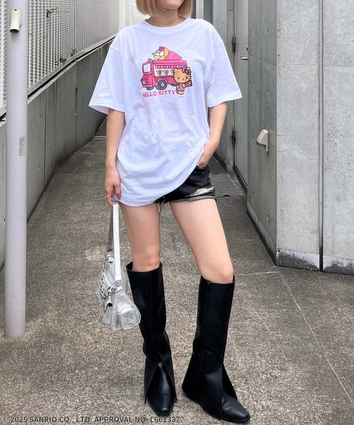 4GEEKS BY SPIRALGIRL（フォーギークスバイスパイラルガール）の「【Sanrio characters/サンリオキャラクターズ】ハローキティスーベニアTシャツ（Tシャツ/カットソー・レディース・ホワイト系/ホワイト・FREE）」の7枚目の写真