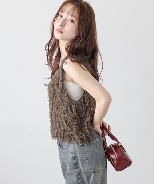 AMELY(エミリー)の「ループフリンジベスト(ベスト・レディース・ブラウン/グレー/ブラック/アイボリー・フリー)」の9枚目の写真