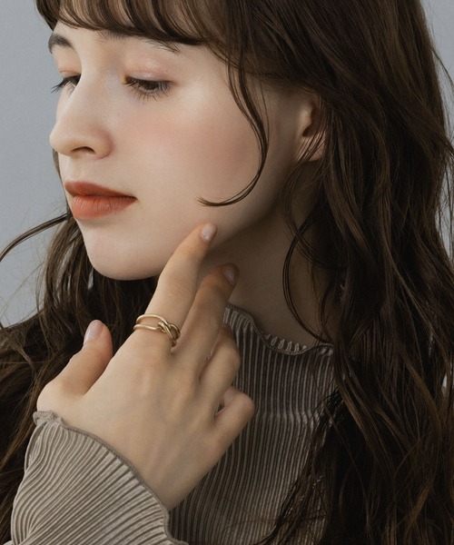 LA MUe（ラミュー）の「【LA MUE】マットクロスリング（リング・レディース・シルバー/ゴールド・FREE）」の4枚目の写真