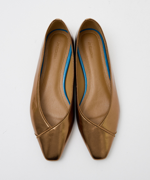 Au BANNISTER（オゥバニスター）の「【Vibram/ヴィブラムソール】Ｖカットフラットパンプス（パンプス・レディース・オレンジ/ブロンズ/ブラック・37/35/38/39/36）」の20枚目の写真