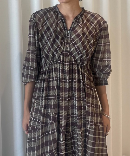 Ameri（アメリ）の「IRREGULAR PLAID PATTERN DRESS（ワンピース・レディース・サックスブルー/ブラウン・SMALL/MEDIUM）」の5枚目の写真