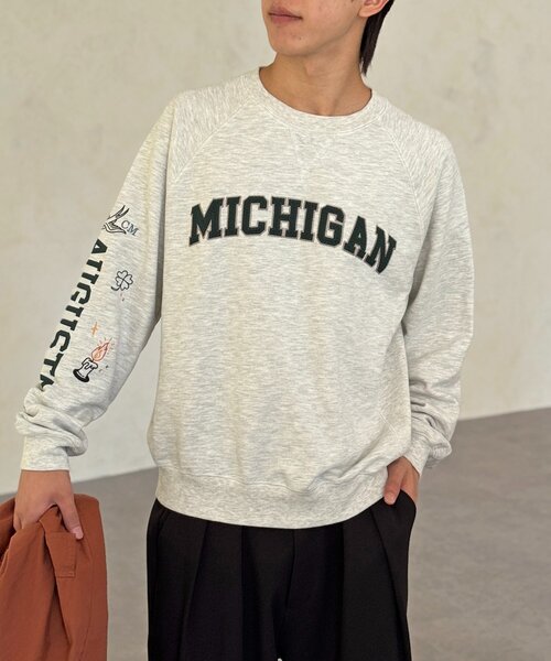 CPCM(シーピーシーエム)の「落書き刺繍カレッジロゴスウェット(Tシャツ/カットソー・レディース・ブラック/アイボリー/ホワイト/ネイビー・MEDIUM/LARGE)」の3枚目の写真