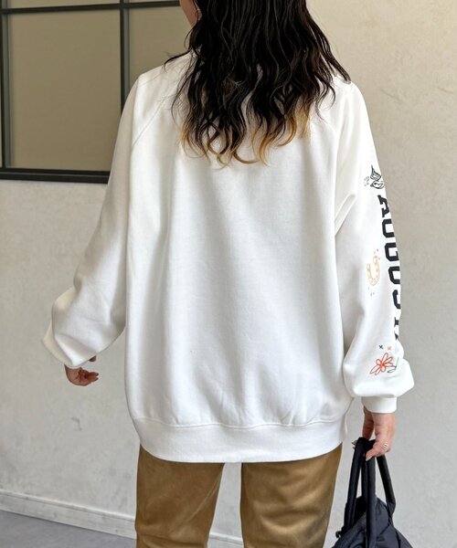 CPCM(シーピーシーエム)の「落書き刺繍カレッジロゴスウェット(Tシャツ/カットソー・レディース・ブラック/アイボリー/ホワイト/ネイビー・MEDIUM/LARGE)」の8枚目の写真