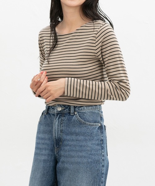 Honeys(ハニーズ)の「オーガニックボート衿T(Tシャツ/カットソー・レディース・ベージュ系その他/ボルドー/ブラック/ブラウン系その他/グレー系その他/オフホワイト/ネイビー系・L/LL/M/S)」の5枚目の写真