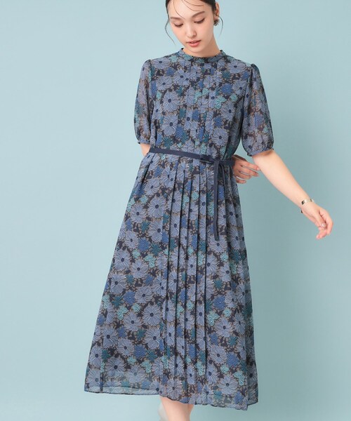 Sunauna（スーナウーナ）の「【&yours project／SS～L】レース柄プリーツワンピース（ワンピース・レディース・ネイビー系/パープル系5/グリーン系その他2・40/38/36/34）」の3枚目の写真