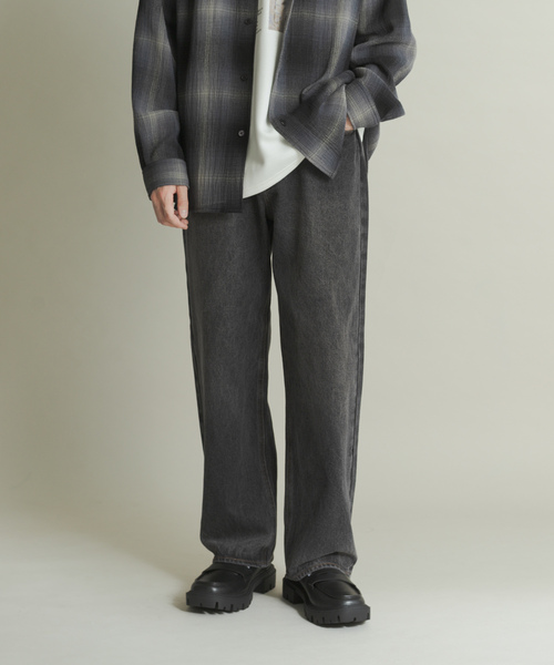 SENSE OF PLACE by URBAN RESEARCH（センスオブプレイスバイアーバンリサーチ）の「『WEB限定』ハードウォッシュデニムワイドパンツ（デニムパンツ・メンズ・ブラック/インディゴブルー・MEDIUM/LARGE）」の12枚目の写真