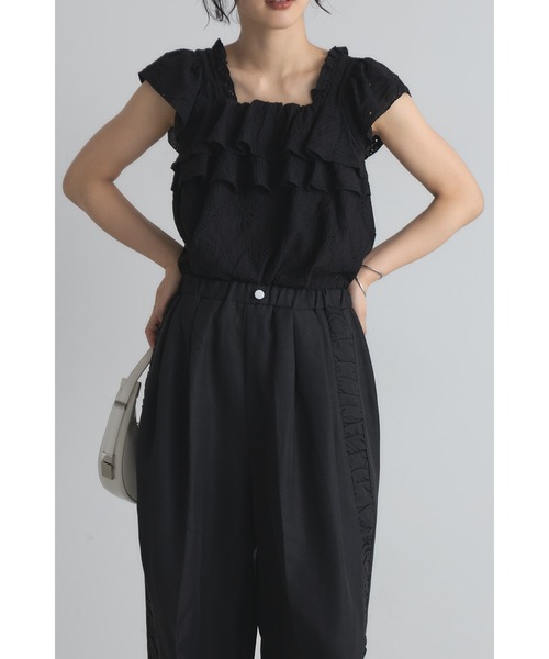 &. NOSTALGIA(アンドドットノスタルジア)の「サイドギャザーワイドパンツ(デニムパンツ・レディース・ブラック/グレイッシュベージュ・M)」の14枚目の写真