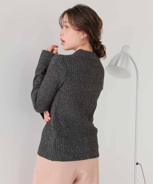 titivate（ティティベイト）の「ホック付きポロ襟ミックスニット（ニット/セーター・レディース・チャコール/アイボリー/グリーン/ブラウン・FREE）」の10枚目の写真
