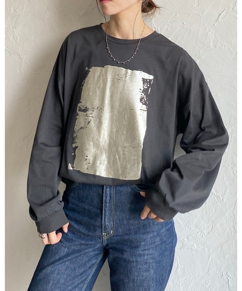 セール】オーバーサイズ長袖メタリック箔プリントロングTシャツ/ロンT