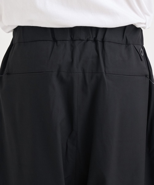 WHITE MOUNTAINEERING（ホワイトマウンテニアリング）の「【White Mountaineering / ホワイトマウンテニアリング】CARGO SAROUEL PANTS（カーゴパンツ・メンズ・ブラック・2/1/0）」の7枚目の写真