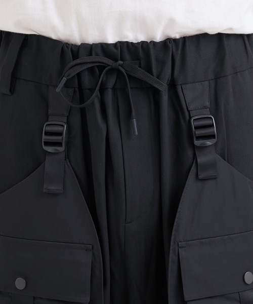 WHITE MOUNTAINEERING（ホワイトマウンテニアリング）の「【White Mountaineering / ホワイトマウンテニアリング】CARGO SAROUEL PANTS（カーゴパンツ・メンズ・ブラック・2/1/0）」の10枚目の写真