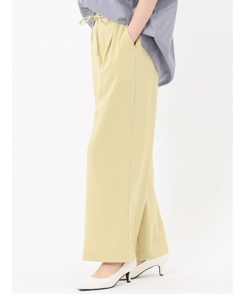 m.f.editorial（エムエフエディトリアル）の「【ストレッチ UVカット イージーケア】m.f.エディトリアル レディース ドライタッチ カルゼ イージーパンツ（スラックス・レディース・イエロー/サックスブルー・LARGE/MEDIUM）」の5枚目の写真