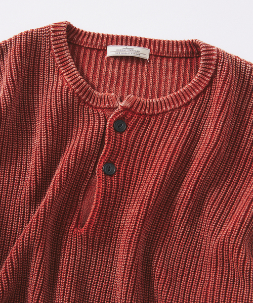 JOURNAL STANDARD relume（ジャーナルスタンダード　レリューム）の「フェードコットン ヘンリーネックニット（ニット/セーター・メンズ・ボルドー/グリーン/ブラウン/ブラック・LARGE/MEDIUM）」の3枚目の写真