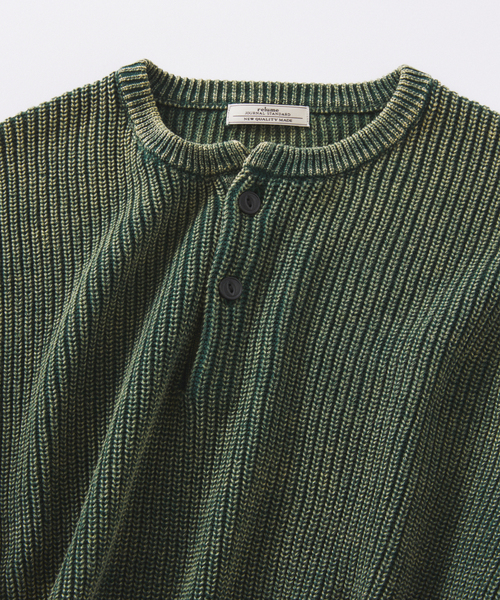 JOURNAL STANDARD relume（ジャーナルスタンダード　レリューム）の「フェードコットン ヘンリーネックニット（ニット/セーター・メンズ・ボルドー/グリーン/ブラウン/ブラック・LARGE/MEDIUM）」の4枚目の写真