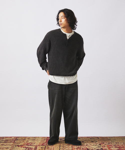 JOURNAL STANDARD relume（ジャーナルスタンダード　レリューム）の「フェードコットン ヘンリーネックニット（ニット/セーター・メンズ・ボルドー/グリーン/ブラウン/ブラック・LARGE/MEDIUM）」の7枚目の写真