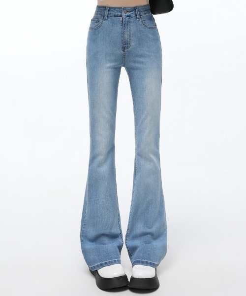 HANDO（ハンド）の「レディース 美脚 美シルエットフレアハイウエストデニムパンツ ブーツカット ストレッチ【オフィスカジュアル】【きれいめカジュアル】 韓国風（デニムパンツ・レディース・ブラック/ブルー・L/S/M/XL/XXL）」の6枚目の写真