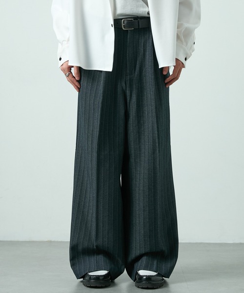 CIYOT(シヨウト)の「【CIYOT-シヨウト-】ラスターレスウールライクワンタックワイドパンツ【セットアップ対応】(スラックス・メンズ・ブラウン/ダークグレー/ブラック系/ブラック/チャコールグレー/グレー・S/M/L)」の2枚目の写真