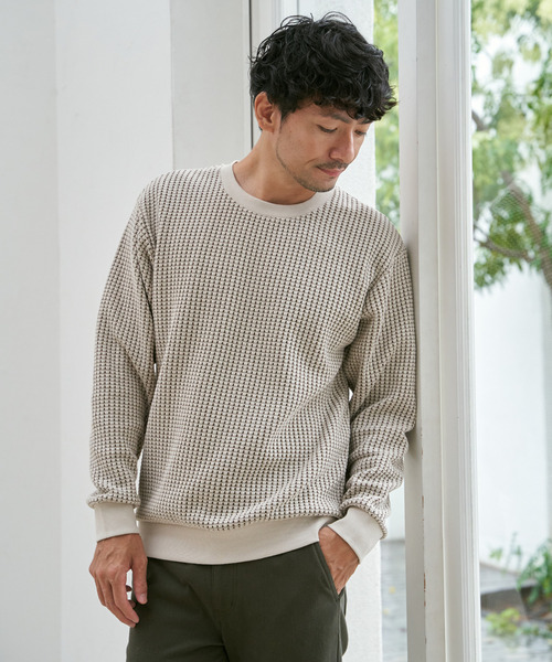 ikka(イッカ)の「【芸能人着用】ビッグワッフルクルーネックプルオーバー(スウェット・メンズ・ブラック/ワイン/グレー/ネイビー/ベージュ/ホワイト・M/L/XL/S)」の7枚目の写真