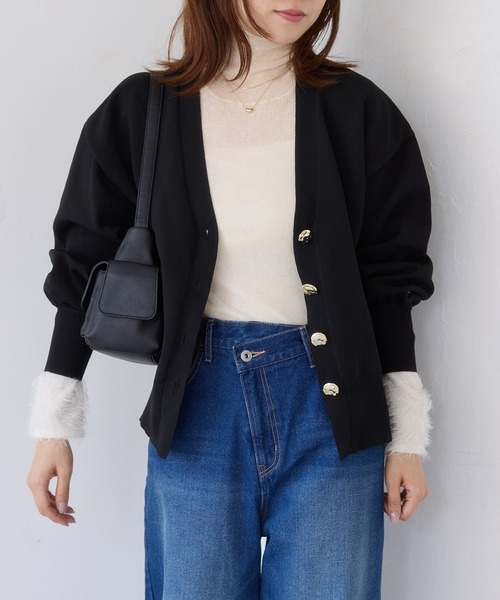 VIS(ビス)の「【WEB限定】メタル釦オーバーサイズカーディガン(カーディガン/ボレロ・レディース・ブラック/チャコールグレー/キナリ/ダークブラウン/ピンク・FREE)」の10枚目の写真