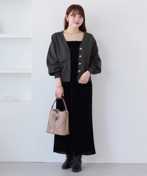 VIS(ビス)の「【WEB限定】メタル釦オーバーサイズカーディガン(カーディガン/ボレロ・レディース・ブラック/チャコールグレー/キナリ/ダークブラウン/ピンク・FREE)」の17枚目の写真