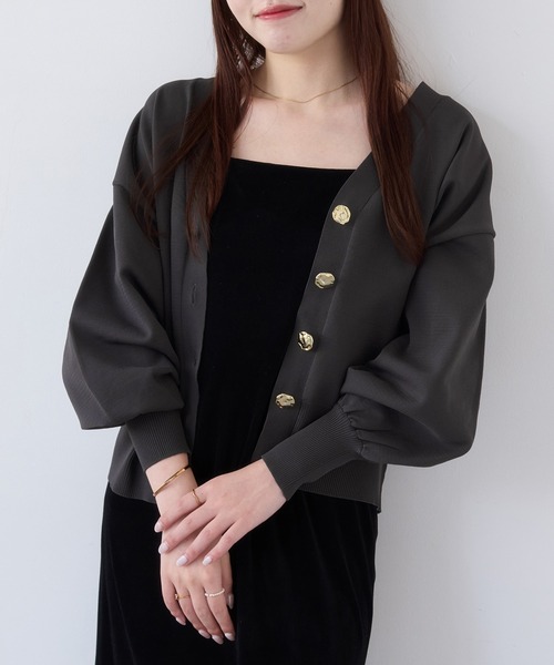 VIS(ビス)の「【WEB限定】メタル釦オーバーサイズカーディガン(カーディガン/ボレロ・レディース・ブラック/チャコールグレー/キナリ/ダークブラウン/ピンク・FREE)」の14枚目の写真