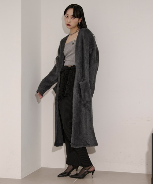 Ezick(エジック)の「shaggy gown シャギーロングカーディガン(カーディガン/ボレロ・レディース・ブラック/グレー/アイボリー・FREE)」の6枚目の写真