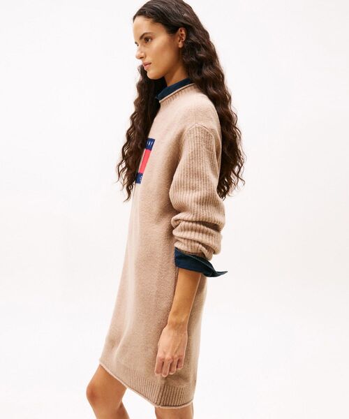 tommy jeans(トミー ジーンズ)の「フラッグセーターワンピース(ワンピース・レディース・ブラック/オートミール・MEDIUM/SMALL/X-SMALL)」の6枚目の写真