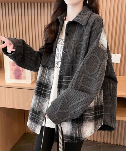 Miniministore(ミニミニストア)の「エンボスロゴスウェットアウターチェック柄(ブルゾン・レディース・ダークグレー/ブラック・FREE)」の3枚目の写真