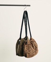 Lunea（ルネア）の「2wayサイドジップスウェード巾着バッグ（ショルダーバッグ）」