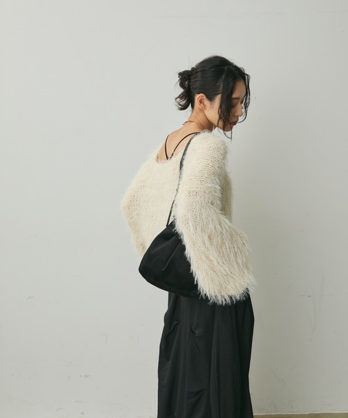 Lunea（ルネア）の「2wayサイドジップスウェード巾着バッグ（ショルダーバッグ・レディース・ベージュ/ブラック/ブラウン/ダークブラウン/グレー・FREE）」の12枚目の写真