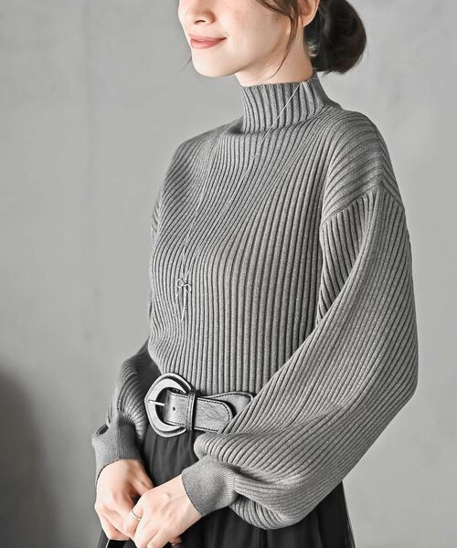 rps(アールピーエス)の「ボリューム袖ボトルネックラメリブニットプルオーバー(ニット/セーター・レディース・チャコールグレー/杢グレー/アイボリー/ブラック・フリー)」の4枚目の写真