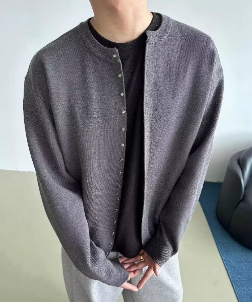 CREARE -LINO-（クレアーレリノ）の「シルバーボタンカーディガン（カーディガン/ボレロ・メンズ・ブラック/グレー・M/L）」の4枚目の写真