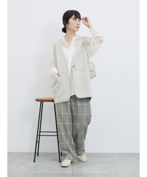 Samansa Mos2 blue（サマンサモスモスブルー）の「◎ノーカラージレ（ベスト・レディース・ブラック/ベージュ・F）」の13枚目の写真