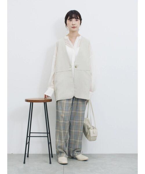 Samansa Mos2 blue（サマンサモスモスブルー）の「◎ノーカラージレ（ベスト・レディース・ブラック/ベージュ・F）」の12枚目の写真