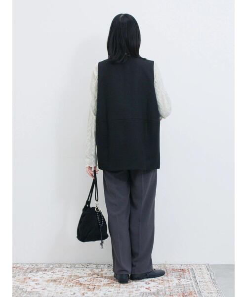 Samansa Mos2 blue（サマンサモスモスブルー）の「◎ノーカラージレ（ベスト・レディース・ブラック/ベージュ・F）」の8枚目の写真