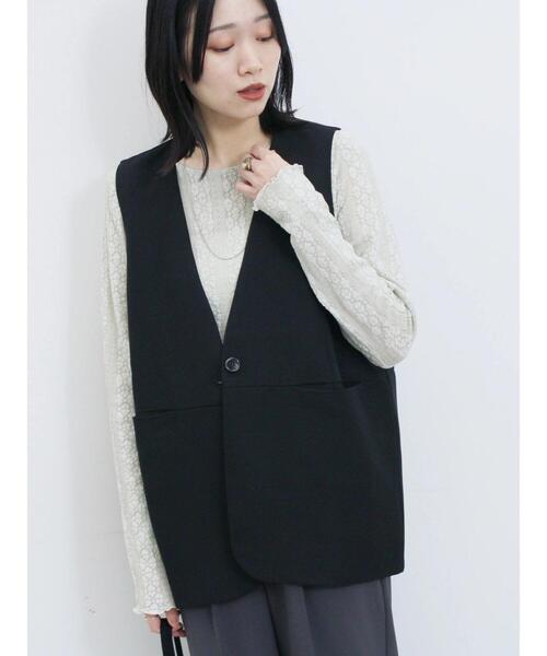 Samansa Mos2 blue（サマンサモスモスブルー）の「◎ノーカラージレ（ベスト・レディース・ブラック/ベージュ・F）」の6枚目の写真