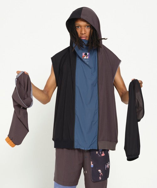 STOF(ストフ)の「MELTING COLOR 3WAY HOODIE JACKET(ブルゾン・メンズ・ブラック/グレー・S/M)」の3枚目の写真