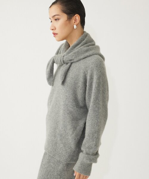 THE PAUSE（ザ ポーズ）の「【THE PAUSE】ファーニットスカーフSET プルオーバー（ニット/セーター・レディース・グレー/ライトベージュ・FREE）」の3枚目の写真