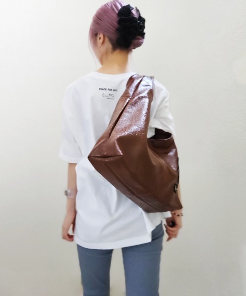 CRYSTAL BALL(クリスタルボール)の「HIPPIE & LOGO BAG(ショルダーバッグ・レディース・オフホワイト/ブラック/ブラウン/バーガンディー・FREE)」の17枚目の写真