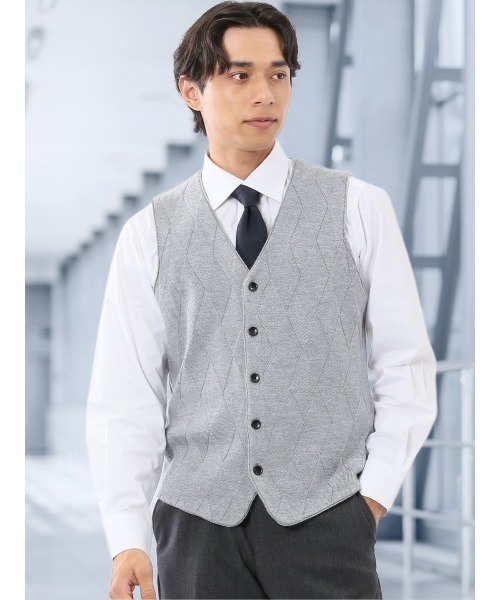 TAKA-Q（タカキュー）の「【ウォッシャブル ウール混】タカキュー ダイヤ柄 前開きベスト（ベスト・メンズ・ブラック/グレー系その他2・MEDIUM/X-LARGE/LARGE）」の2枚目の写真