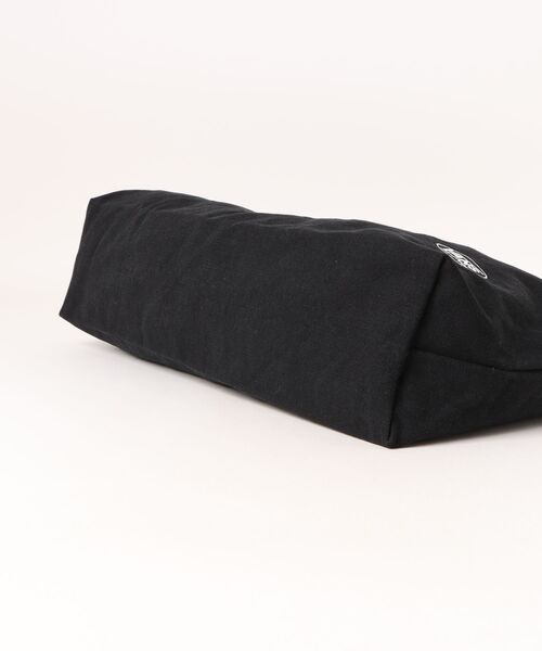VANS(バンズ)の「VANS ヴァンズ Circle Canvas Shoulder Bag バッグ 125K7190200 BLACK(ボディバッグ/ウエストポーチ・メンズ・ブラック・FREE)」の3枚目の写真