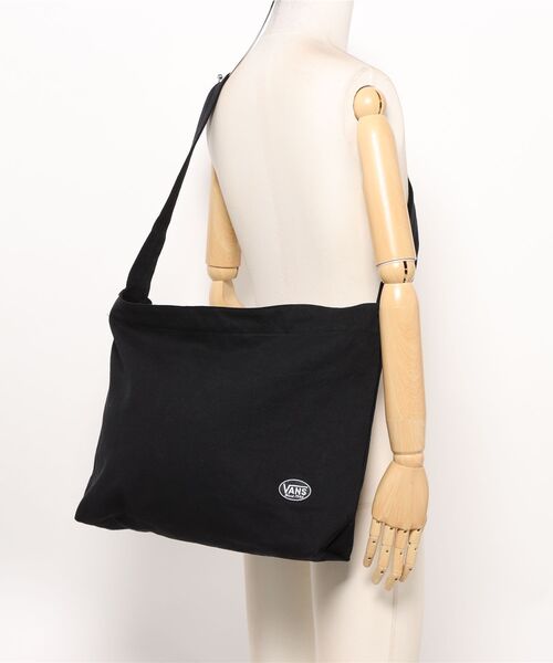 VANS(バンズ)の「VANS ヴァンズ Circle Canvas Shoulder Bag バッグ 125K7190200 BLACK(ボディバッグ/ウエストポーチ・メンズ・ブラック・FREE)」の5枚目の写真